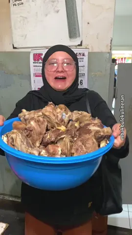 Lembut dan ga prengus 🤤 . #kuliner #malang #kulinermalang #sategule #kambing 