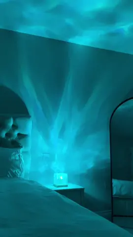 This lamp help to relax, calm anxiety and light up your home  #tiktokmademebuyit #amazonfinds #amazonmusthaves #satisfying #goviral #makeitviral #viral #fyp #gadgets #coolproducts #giftideas #cubelight #northernlight #auroraboreal 