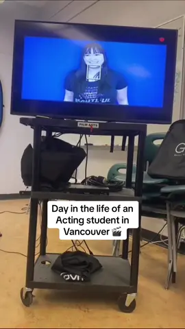 Meet Jenna! She stays at our #GEC Pearson Residence and goes to #Langara College 🎬 #vancouver #vancouverbc #dayinmylife #actingstudent #vancouverapartment #dormlife #dormtour #internationalstudent #grwm #studywithme 