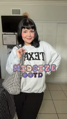 happy thursday!!! ⭐️ #midsizeootd #baggu2024 #bagguspringdrop #baggu #baggushoulderbag #baggugingham #size1214 