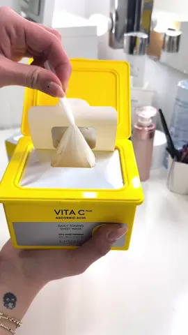 MISSHA Vita C serisine günlük tonik maske gelmiş 🫠😍❤️ #missha #asmr #ciltbakımı #cvitamini #ciltbakımıvegüzellik #ciltbakımrutini #fyp #reels #viral #tikok #explore #foryou #explorepage #trending #foryoupage #fypage #reelitfeelit #photography