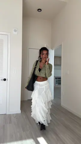 Just here to get you excited for spring everything is @Anthropologie <3 #grwm #springlightly #anthropartner