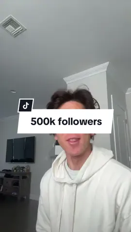 500 THOUSAND FOLLOWERS??? wait til u see her college results 😭