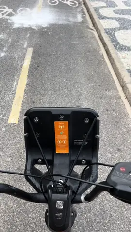 Leblon - RJ, um passeio pela orla com a bike Itau! 
