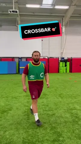 When your prop does this 😳 #englandrugby #rugby #sixnationsrugby #crossbarchallenge 