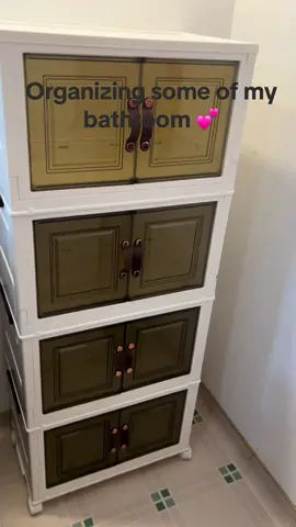Organizing some of it bathroom! I have been remodeling my house so much, its time for some bathroom redecorating and organizing!! #remodel #bathroom #shelf 