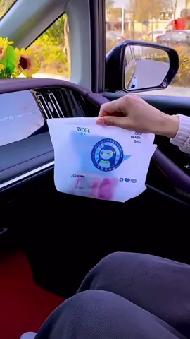 Ini yang Sering di Butuh mendadak di mobil. #plastiksampahmobil #kantongsampahmobil #kantongmuntah #fyp 