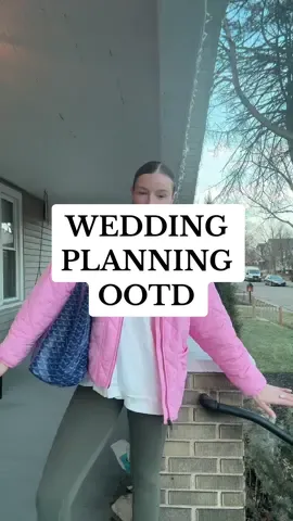 meeting with our florist 💐🌸🌷 #shopping #shoppinghaul #haul #OOTD #outfit #bride #bridetobe #weddingtiktok #wedding #engagement #engaged #affordable #affordablefashion #weddingplanning #weddings 