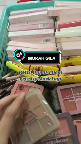 RM10 get 3 Makeup item Free lip Mask Lagi 😍 #fyp #fypシ #fypシ゚viral #fypage #tiktok #fypsounds #prettygirlstyle #tiktokmalaysia #fypp #foryou #foryoupage #support #fyppppppppppppppppppppppp #fypmalaysia #selalumurah #cantik #beauty 
