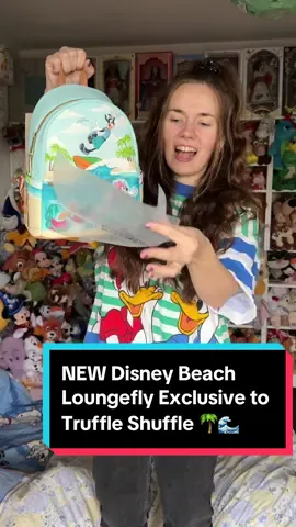 •ad gifted• 🌊 NEW Disney Beach Loungefly exclusive to @TruffleShuffleCom 😍🌴 available now!! I love this design so much, it makes me so excited for summer 🌞  #truffleshufflecom #disneyelz #elzsmart #disneyuk #disneyloungefly #loungeflyeurope #disneyunboxing #loungeflyunboxing 