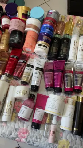 Comprar é o melhor remédio. #comprinhas #cabelo #hair #wella #loreal #kerastase #sebastian #eudora #joico #keune #lolla #brae #braehaircare #oleos #mascara #rotina #rapunzel #projetorapunzel #hairstyle #haircare #haircareroutine #autocuidado  @Amanda Almeida  