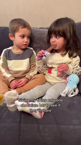 Twin challenge - one chocolate bar #twins #twinchallenge #challenge #mumlife  Throwback to last year 🥹