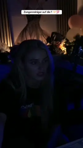 Zungenreiniger auf die 1 🤝🏻💯 #honeypuu #zunge #reinigen #gesundheit #bakterien #zähne #stream #streamer #haha #viral #fürdich #foryou #fy #fyy #fyp #foryoupage #fürdichpage 