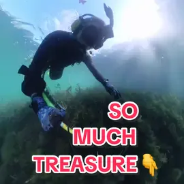I can’t believe how much i found in this river 🤯#manplusriver #scubadiving #metaldetecting 