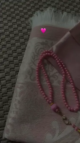 Pink Travel/Home prayer mat set 💕 #prayermat #islam #pink #tasbish #travel 
