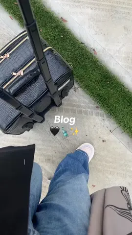 Un dia conmigo maquillando en ny 🗽🖤 #nycmakeupartist #nycmakeup #makeupartist 