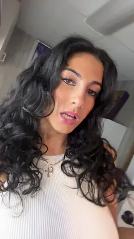 😗