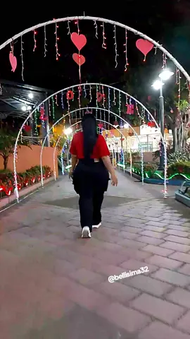 Por adelantado aquí disfrutando mi 14 de 💘🏹 🤩🤩🤩 Parque central  🏹💘 Para este 14 de Febrero  👉este lugar está hermoso para tomarse una hermosa fotografias 💘 . .  #reelsviralシ #viralreelsfb #reels2024 #viralreelschallenge #amoloquehago #viralfb #amorproprio #paratii #ecuador #guayas #viralpage 