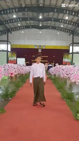 #2version 😛😛#ဘယ်ပုံစံလေးနဲ့ပိုလိုက်တယ်ထင်ကြလဲ😍😍😍 #ချော့ကလတ်ကျွေးနိုင်ရင်လာချစ်😛😛 