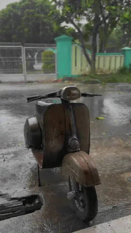 Vespa dapat membawakan ketenangan. #CapCut #EkspresikanDenganCapCut #vespa #vespaindonesia #fyp 