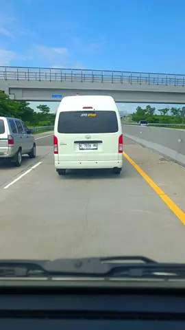 duet bareng joyo speed #hiace #sopirhiace #hiaceindonesia #hiacecomunity #hiacecommutercomunity #pelarimalam #transjawa 