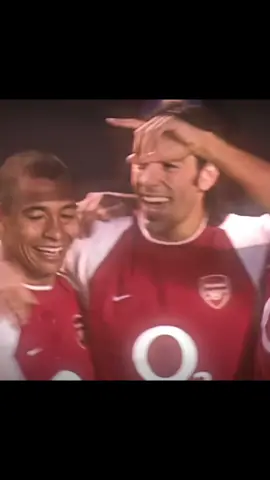 2003/2004 #arsenal #football #invincible #thierryhenry #wenger 