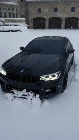 🖤🤍#Staarz #viral #carsoftiktok #bmw #m5 #f90 #m5f90 #carsedit #foryou #snow #bemve #staarzedit #german