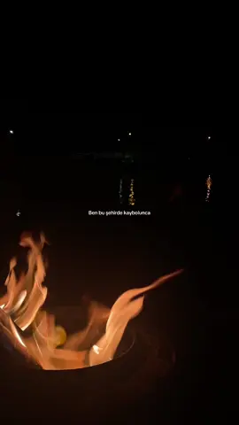Kokun hala kör eder 🤍 #ahmetzahituna #benbusehirdekaybolunca #slow #slowed #slowmusic #slowedsongs #turkish #song #songs #kesfet #kesfetteyiz #kesfetbeniöneçıkart 