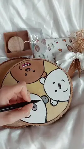 🤍🤍🤍🤍. . . . . . . . . . . . #رسم_ع_الخشب#هدايا#طلبيات_اليوم#رسمعالخشب#انستجرام#هداية_من_القلب#افكار_وابداعات_بسيطة#هدايا_مميزة#اونلاين_بزنس#رسماتي_فن_رسم_رسمات_رسامين_فنون_ابدااع 