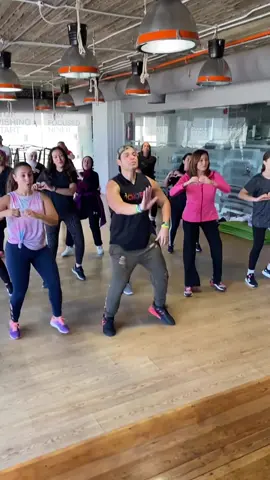 Bringing Together The Community With Funky Music And Fitness Workout Classes! 🎶 iChoreo Dance & Fitness Concept Founder Ossama Radwan strikes again with one of the middle east’s favorite artist @busraofficial ✨❤️ @ossamaradwan75 @i.choreo #Cairogyms #Fitness #Wazup #WazupEgypt #Cairofitness #iChoreo #Aerobics #Dancefitness 