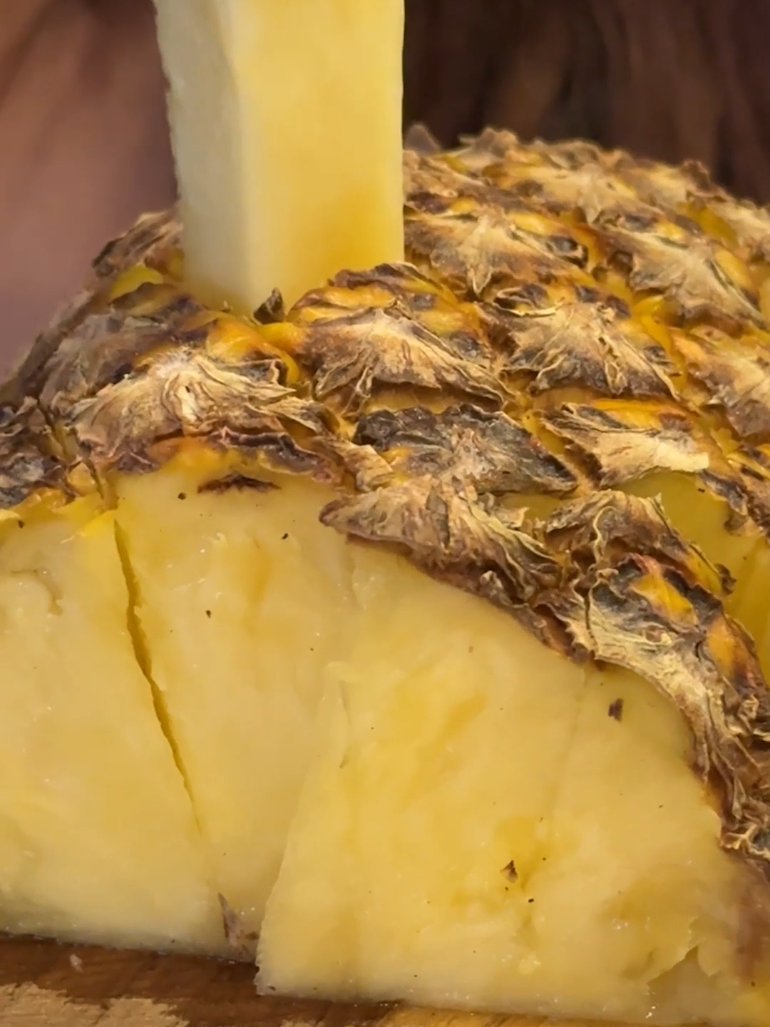 La forma correcta de partir una piña ✨