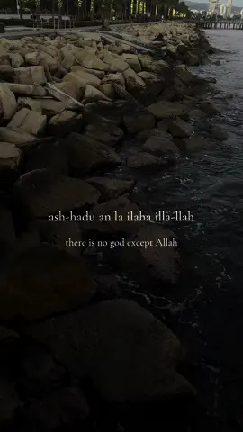 Your reminder to say the shahada….🌙 Ash-hadu an la illaha illa-llah…❤️‍🩹 - -  #muslim #alhamdulillah #Allah 