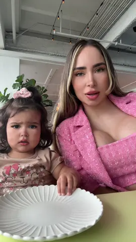 They better serve her her food quick 😂