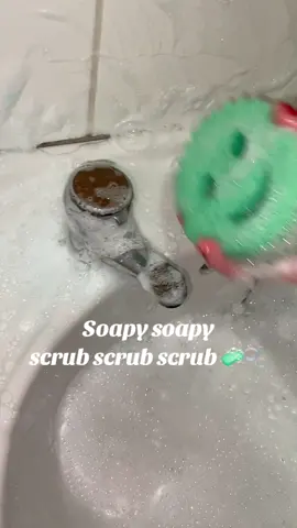 Just a close up of the soapy clean #bathroomcleaning #CleanTok #cleaningmotivation #sooapyyyy #suds #sudsclean #cleantok #cleaningvideo 