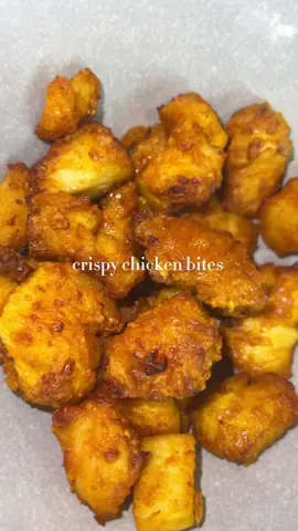 Crispy chicken bites for the BIG GAME or anyway 😂🏈  Easy, delicious & you don’t have to fry it in oil 👏🏽  Ingredients: - chicken breast  - adobo  - garlic powder  - onion powder  - paprika  - yellow mustard  - flour  First take your chicken breast and cut it into bite size pieces. Then season it with adobo, garlic powder, onion powder, and paprika. Mix everything and then add mustard, mix again and then had flour. Put it in the air fryer and drizzle some oil. I cooked mine at 400 degrees for approximately 20 minutes. Flip them halfway.  & enjoy ❤️ you can also add your favorite sauce 😍  [ how to make chicken bites, how to cook chicken, chicken recipe, Super Bowl food, big game food, cooking video, recipe ideas ] #chickenbites #chickenrecipes #crispy #crispychicken #easyrecipeideas #easyrecepies #biggame #SuperBowl #usher #Foodie #foodiegram