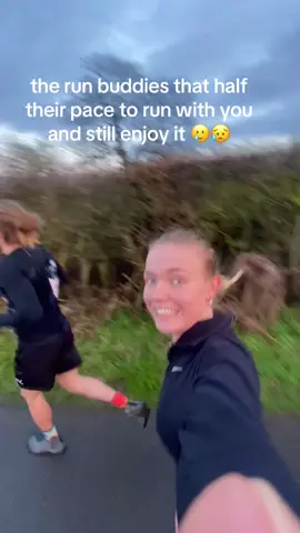 shoutout to the runners out there who help a slow friend out 💪🏼💪🏼 #Running #runtok 