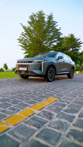 #EXEEDRX exudes luxury with hidden handles, expansive sunroof, and an array of advanced features. تقدم لك إكسيد RX تجربة فاخرة مع مقابض مخفية، وسقف بانورامي واسع، ومجموعة من الميزات المتقدمة. #EXEED #EXEEDQatar #Qatar #Doha #DohaCars #QatarCars #إكسيد #إكسيد_قطر #سيارات_قطر #مواتر_قطر #الدوحة #قطر 