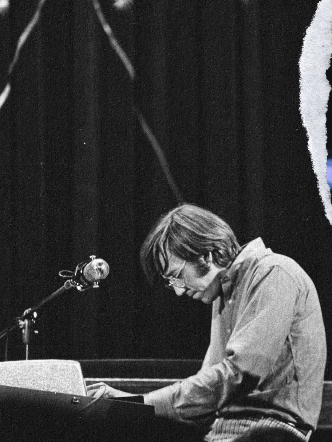 Happy Birthday to Ray Manzarek. “Ray understands dynamics (loud, soft, and everything in between) as I do. We ride those crescendos and pianissimos together as a tight duo… and it pleases me very much.” -John Densmore Photos courtesy of Getty Images. #thedoors #raymanzarek