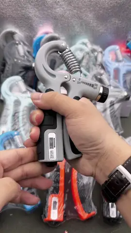 Handgrip Exercise 💪🏻 ที่บีบมือ อยากมีเส้นเลือด แขนโฟร์อ่ร์มใหญ่ๆยั่วๆ😁 ไปกดตะกร้าเหลืองหน้าโปรไฟล์🔥  #ที่บีบข้อมือ  #ออกกําลังกาย #แฮนด์กริป #ที่บีบมือ #ที่บริหารมือ  #forearmworkout #workoutroutine 