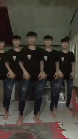 gae medeni ponakan mu seng Ra glm mangan🖐️🙏