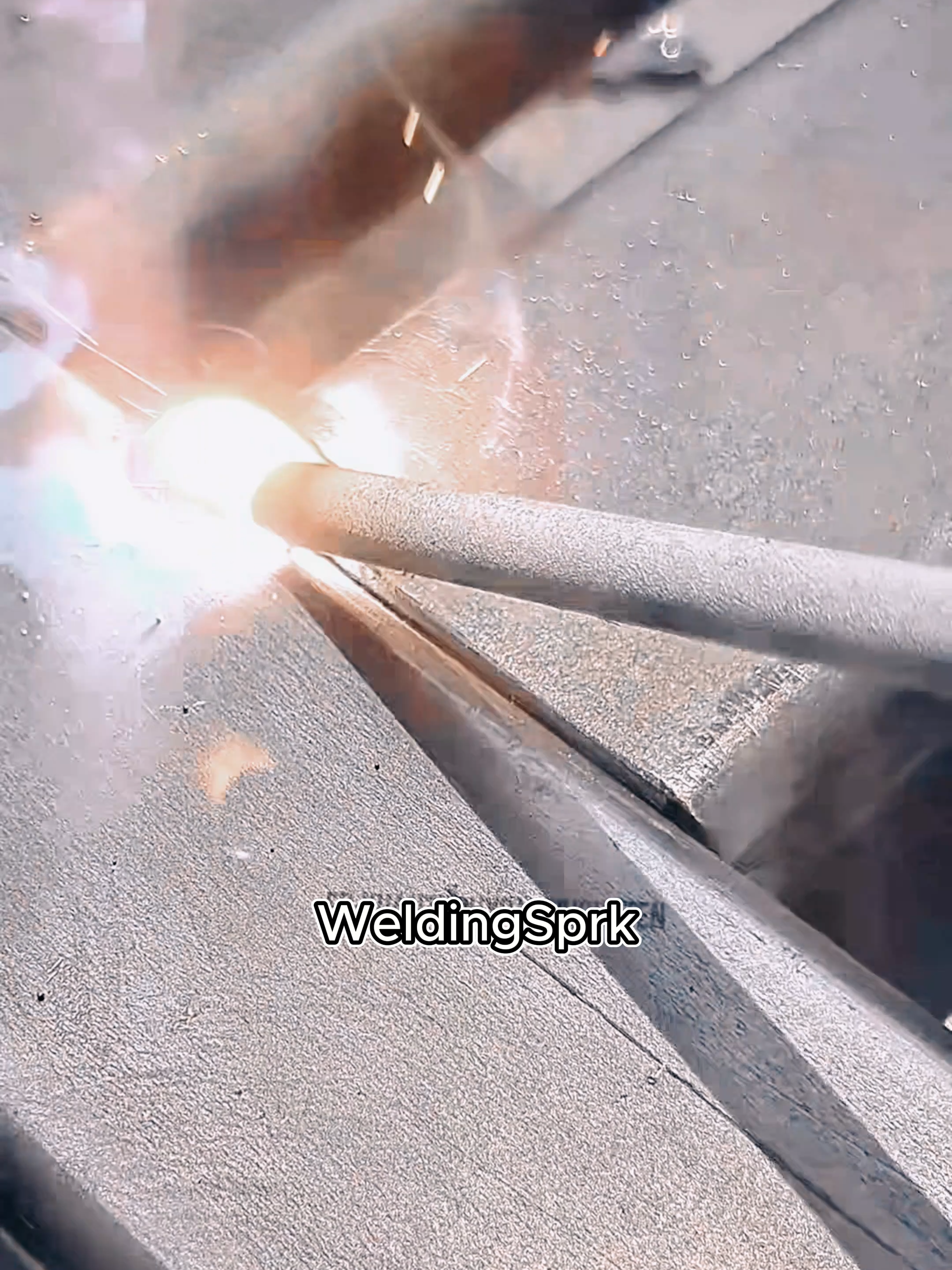Thin tube welding. interesting. #weldingspark_ @weldingspark_
