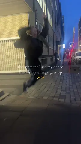 energy booster ⚡️⚡️⚡️#dance #friends #besties #hamburg #dancefriends 