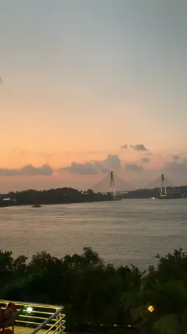 Lebih suka liat sunset apa sunrise? #batam #jembatanbarelangbatam #masukberanda #fyp #storywa #sunset 