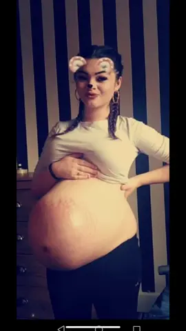 Throw back to when i was pregnant with my son neally 5 years ago looking back my stomach was really huge  #pregnacybump  #bigbellygirl #pregnacy #5yearsago 🥹❤️❤️❤️