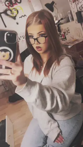 Insta: K_rosenkrans_ #fyp #foryoupage #foryou #porsche #pink #money #rosenkranstiktoks #cuteee #rap #music #fypシ 