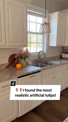 I found the most realistic artificial tulips! 🌷These are my favorite artificial tulips and they are from Amazon! They have a real look and a real touch! #homefinds #fauxflowers #tulips #kitchendecor #springdecor #amazonhomefinds 