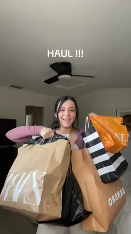Finally a haul for the girliesss !! Let me know what ur fav was 🫶🏼🫶🏼 #haul #ulta #sephora #zara #sandro #abercrombie #aritzia #youthtothepeople #luxury #uggs #OOTD #brandymelville 
