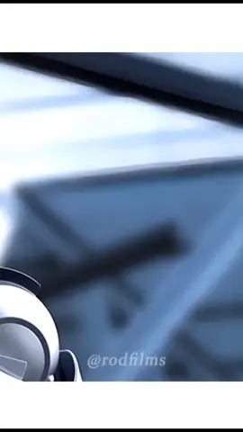 Em 2035, os robôs encontraram uma maneira de desobedecer as três leis vitais da robótica! - Filme: EU, ROBÔ [ Part.1 ] ~ #filmes #resumodefilmes #eurobô 