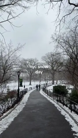 NYC snow day ☃️ #nycsnow #nycsnowstorm #nycsnowday #nycsnowstorm2024 #nycsnowday2024 #nycthingstodo #thingstodoinnyc #nycactivities #upperwestside #uppereastside 
