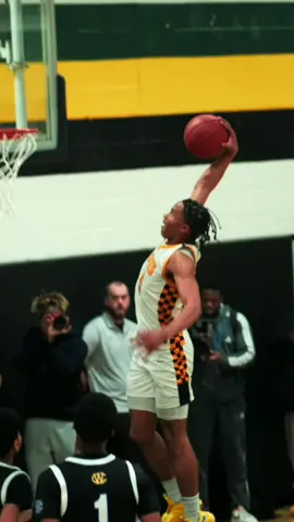 😂😂😂 #fyp #beggingonyourknees 